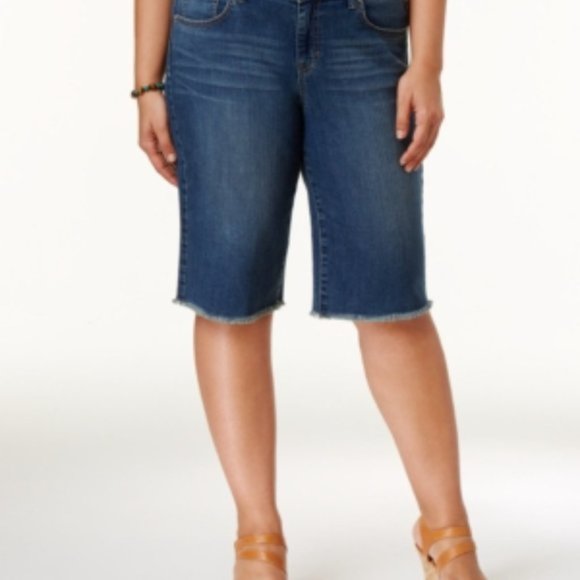 NWT Style & Co. Plus Mid Rise Denim Shorts - Picture 3 of 3